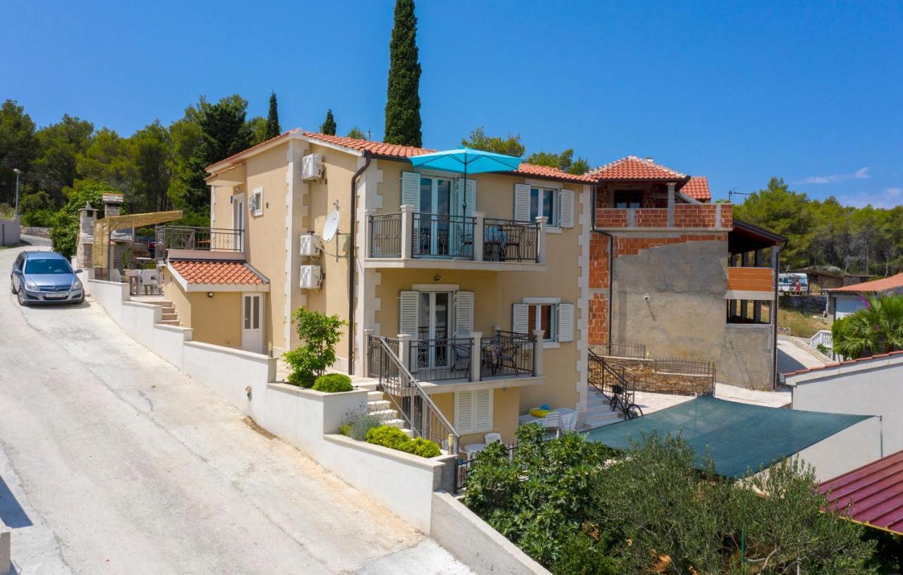 Apartments Listes Milna (Brac) Exterior foto